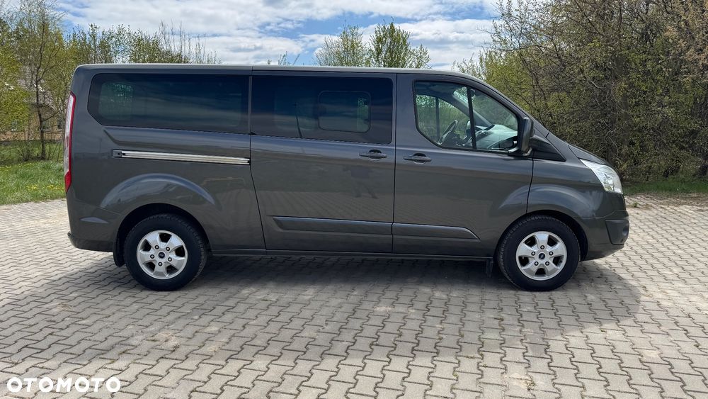 Ford Tourneo Custom - 4