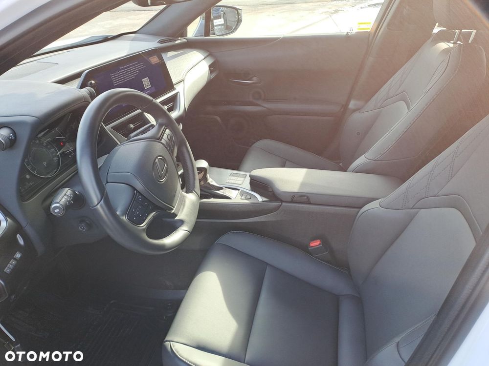 Lexus UX 250h GPF F Sport Design 2WD - 14