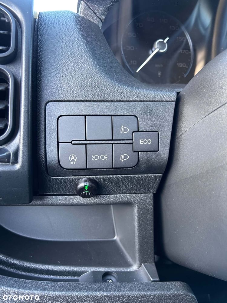 Toyota Proace MAX - 27