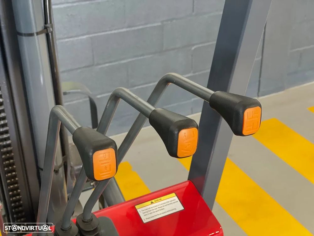 JAC CPD25J Empilhador Elétrico - 9