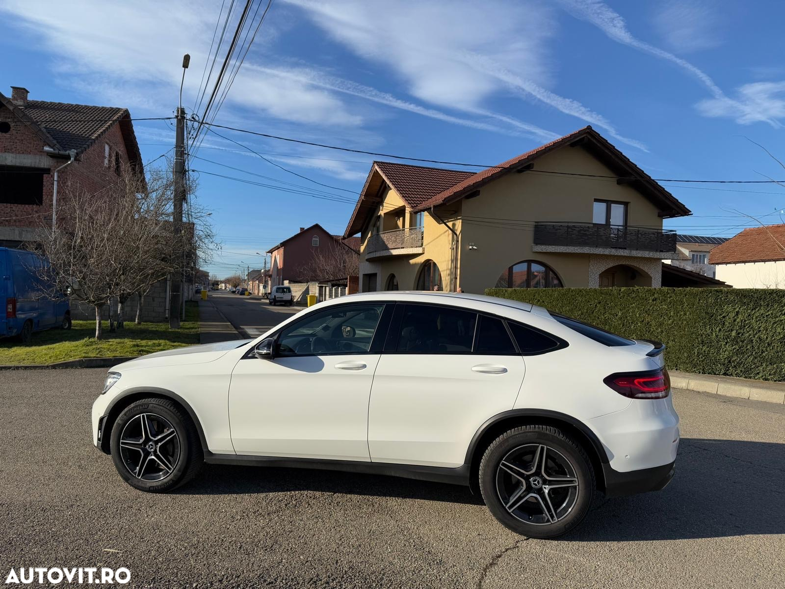 Mercedes-Benz GLC Coupe 300 d 4Matic 9G-TRONIC AMG Line - 23