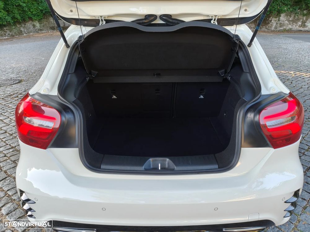 Mercedes-Benz A 180 d 7G-DCT AMG Line - 16