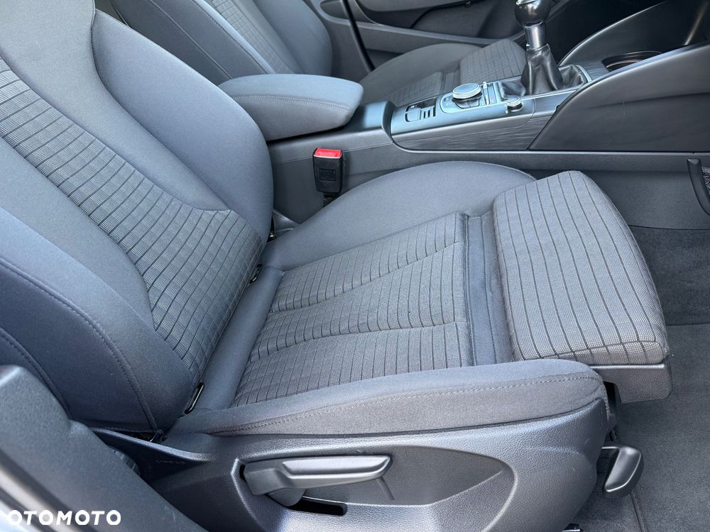 Audi A3 Sportback 2.0 TDI Attraction - 32