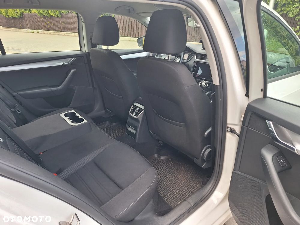 Skoda Octavia 2.0 TDI Ambition - 11