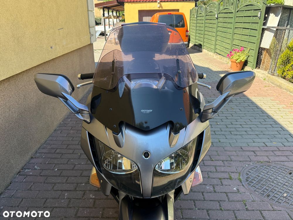 Yamaha FJR - 11