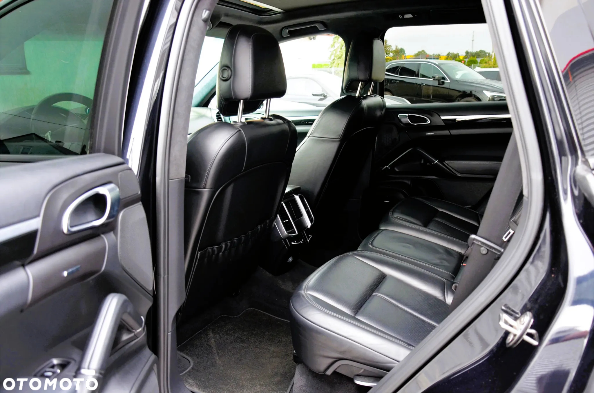 Porsche Cayenne Diesel Platinum Edition - 15