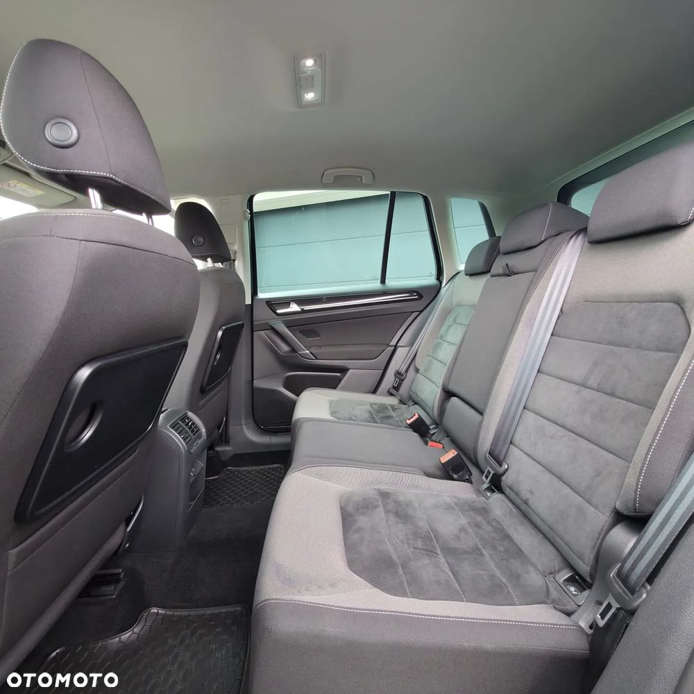 Volkswagen Golf Sportsvan 1.5 TSI ACT Highline - 25