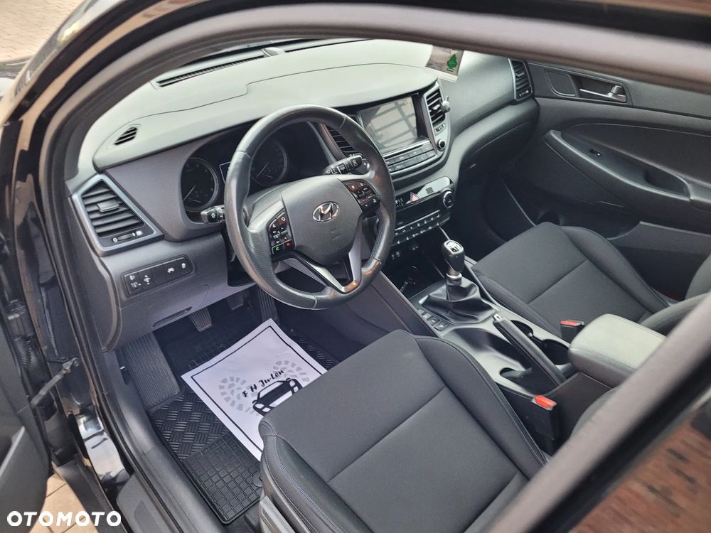 Hyundai Tucson 1.6 GDI BlueDrive GO 2WD - 21