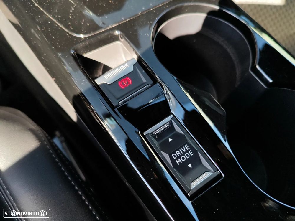 Peugeot e-2008 50 kWh GT - 24