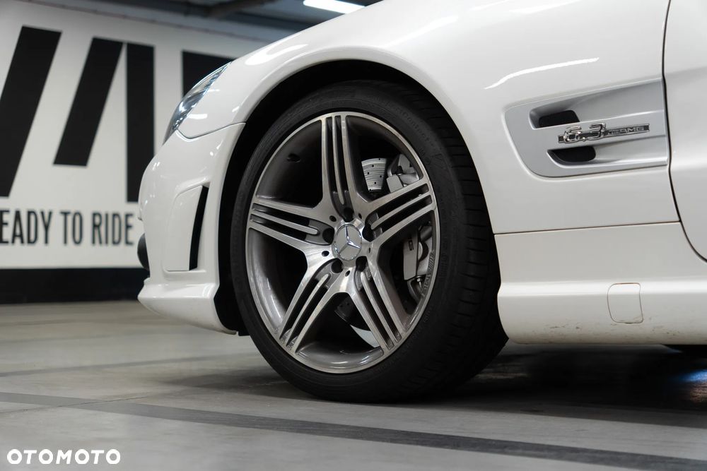 Mercedes-Benz SL 63 AMG - 7