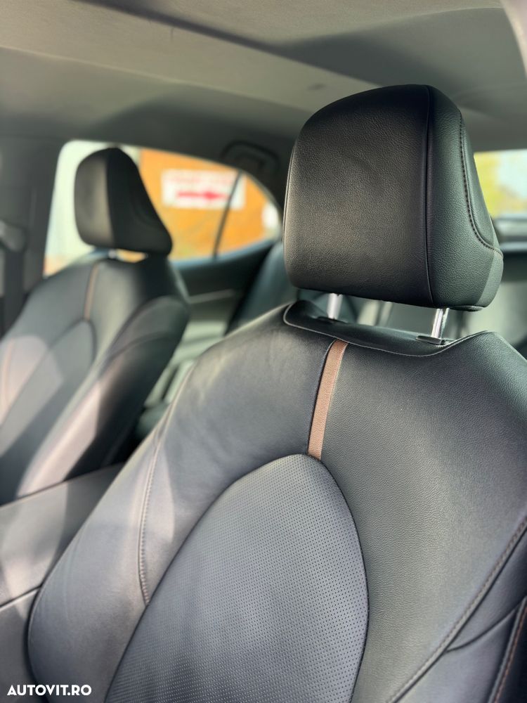 Toyota Camry Business Edition - 18