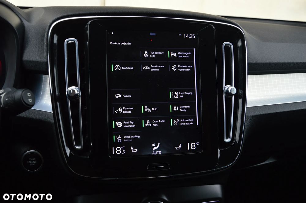 Volvo XC 40 T4 AWD Momentum Pro - 28