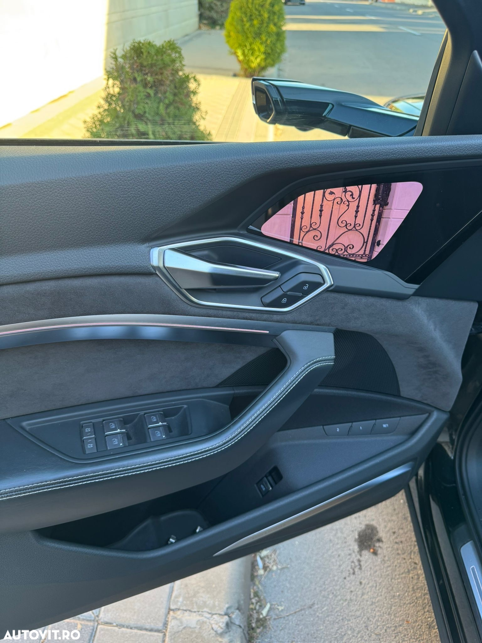 Audi e-tron quattro S - 10