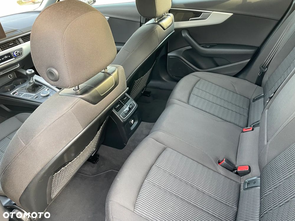 Audi A4 Avant 1.4 TFSI Design - 34