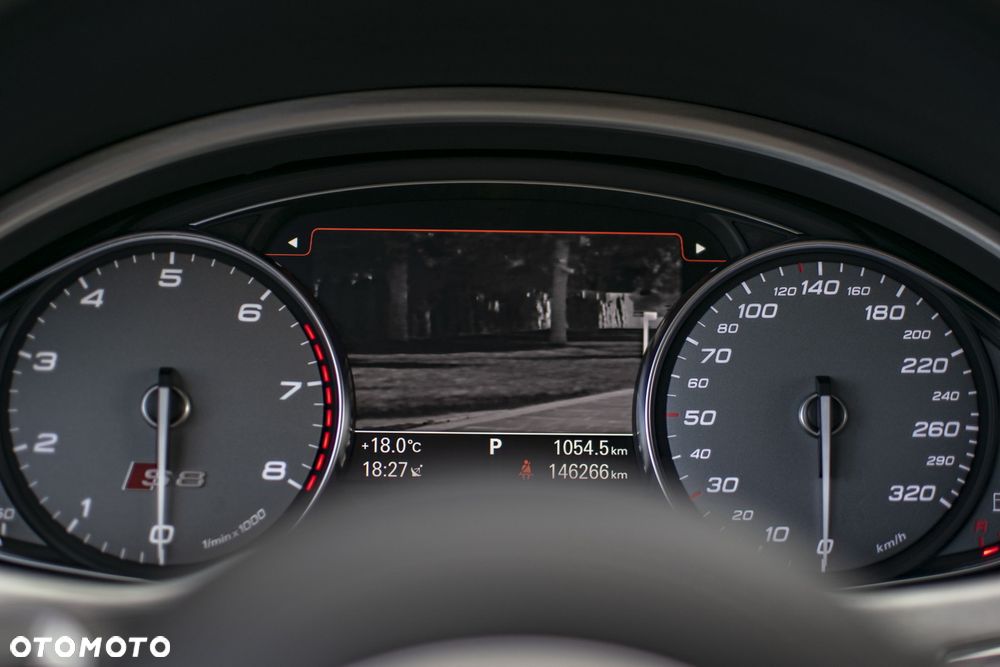 Audi S8 4.0 TFSI Quattro - 39
