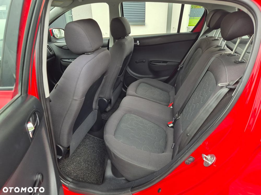 Hyundai i20 1.1 CRDi Comfort - 9