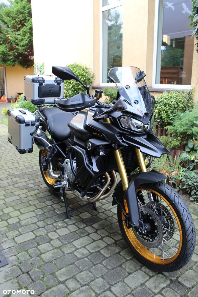 VOGE 900DSX - 8