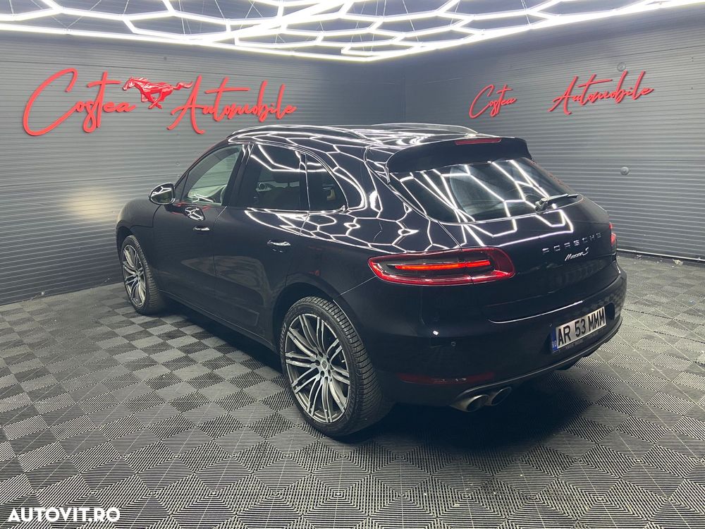 Porsche Macan - 1