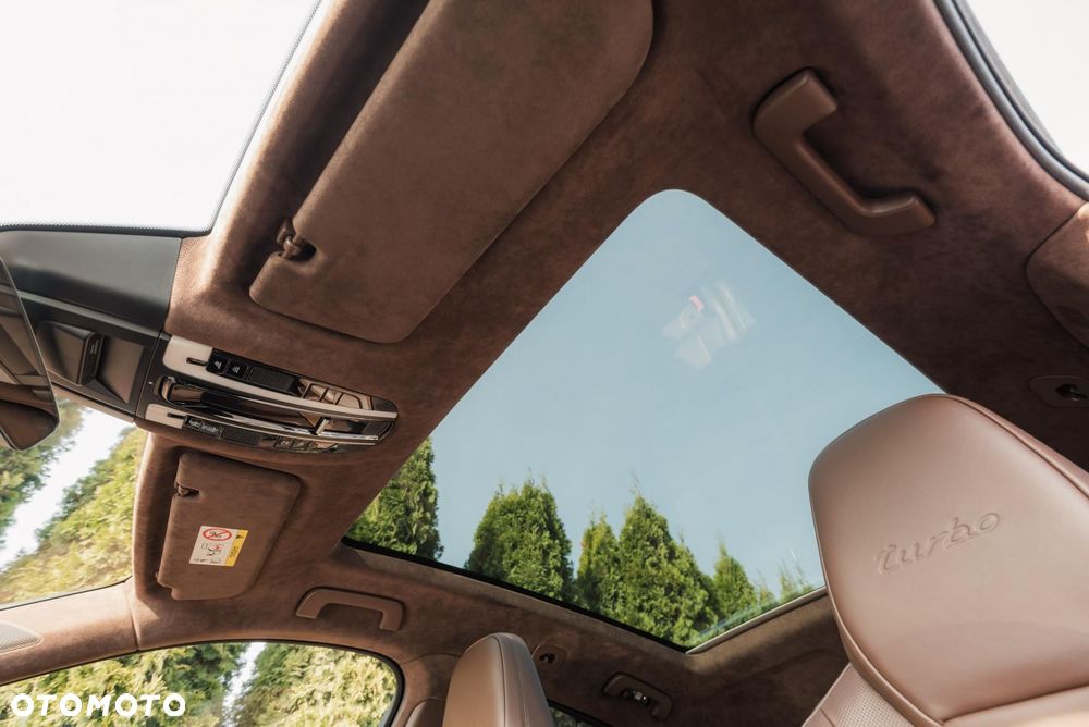 Porsche Cayenne Turbo - 18