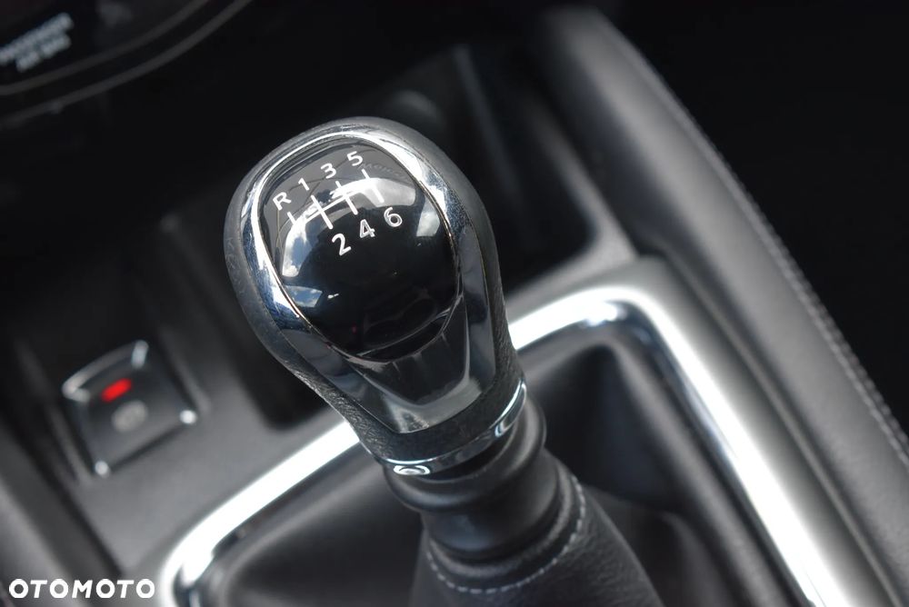 Nissan Qashqai - 10