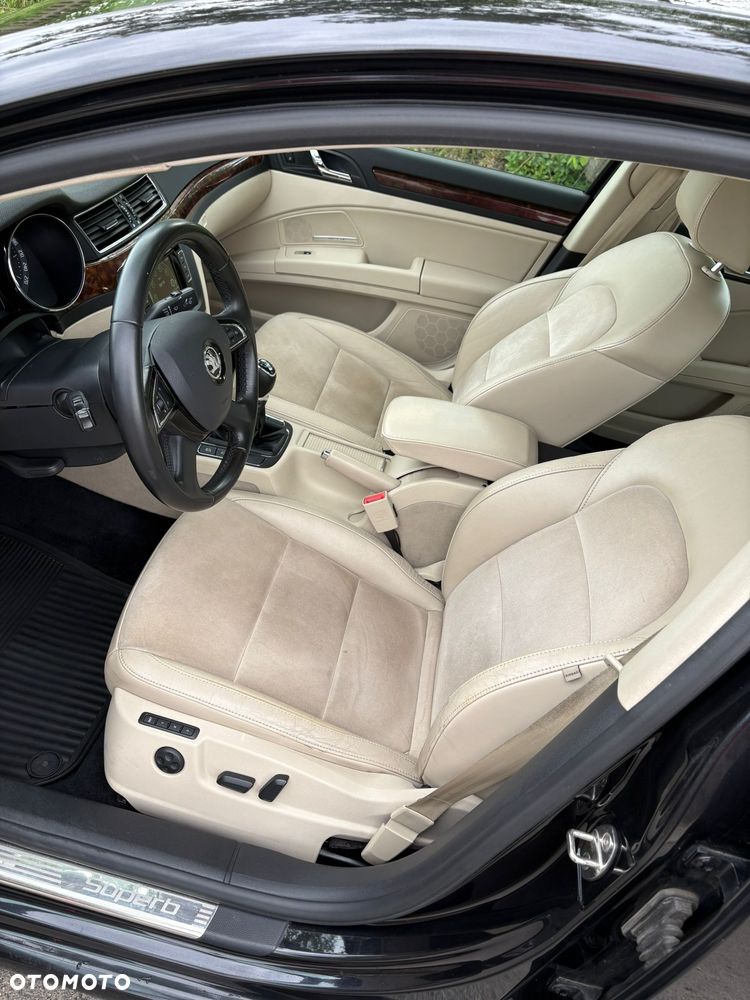 Skoda Superb 2.0 TDI Platinum - 9