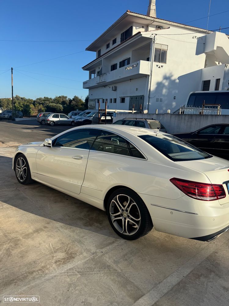 Mercedes-Benz E 220 — fotografia 4