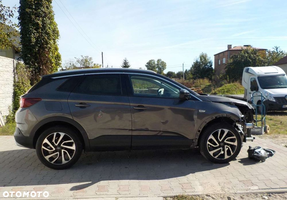 Opel Crossland X - 14