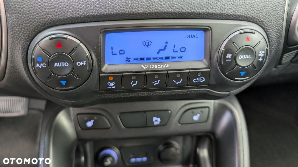 Hyundai ix35 2.0 CRDi 4WD Automatik Finale Silver - 14