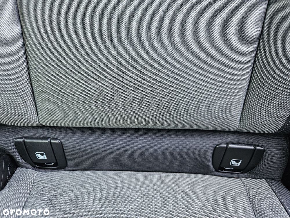 Volvo XC 40 - 28