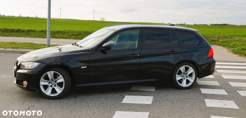 BMW Seria 3 318d Touring - 3