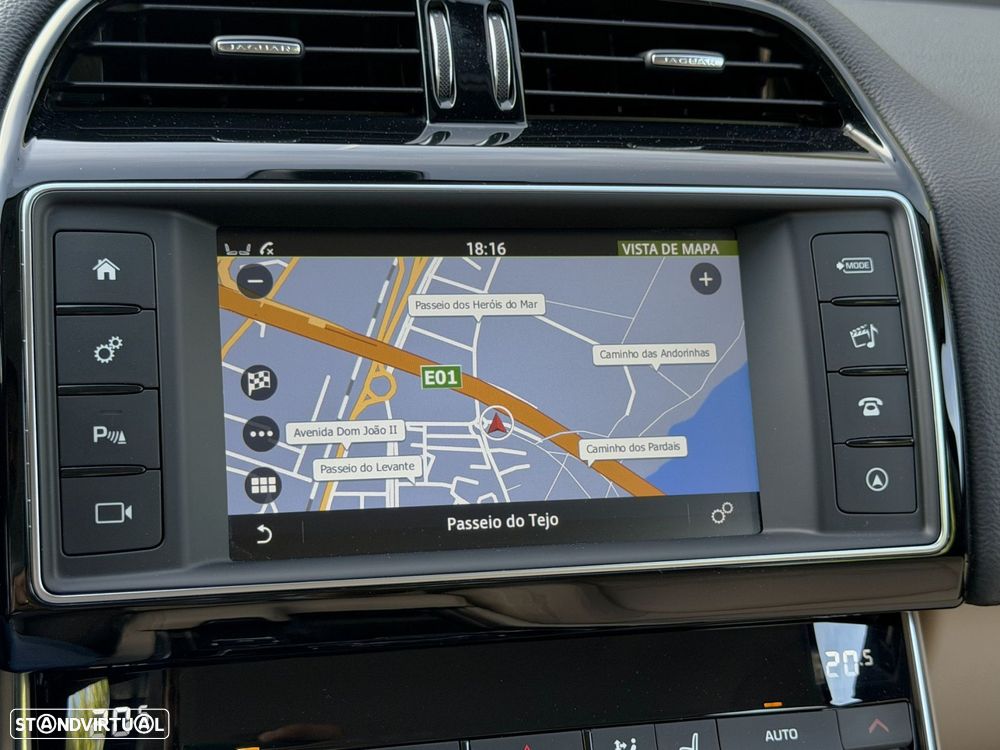 Jaguar XE 2.0 D Prestige Aut. - 27