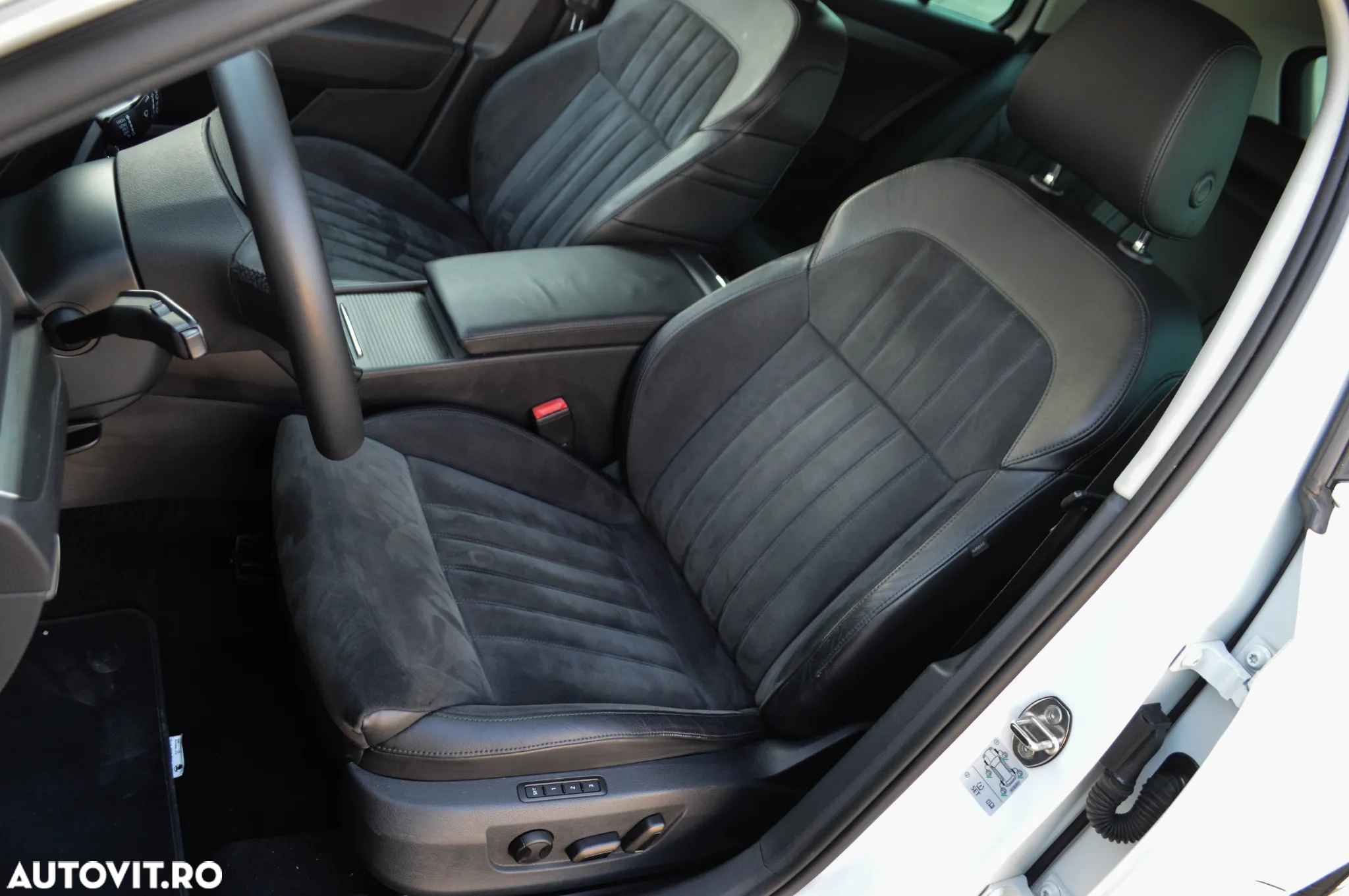 Skoda Superb Combi 2.0 TDI Style - 32