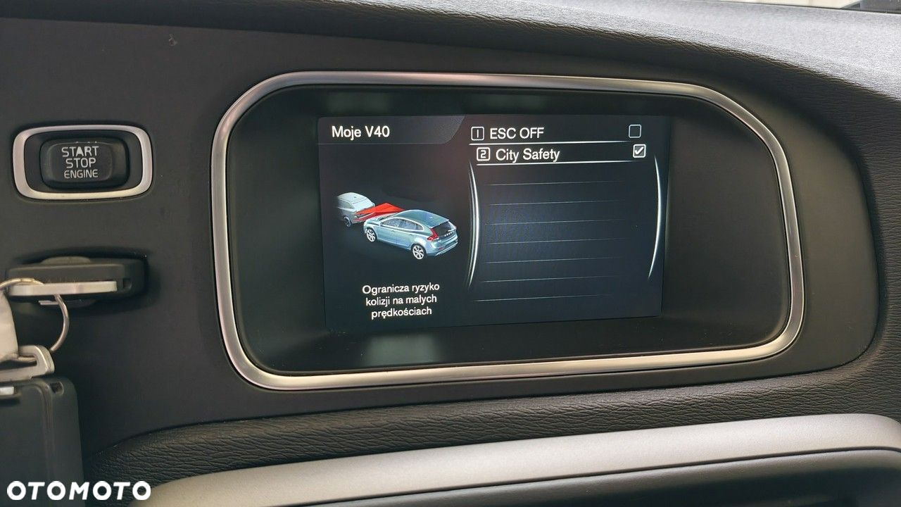 Volvo V40 D2 Drive-E Momentum - 19