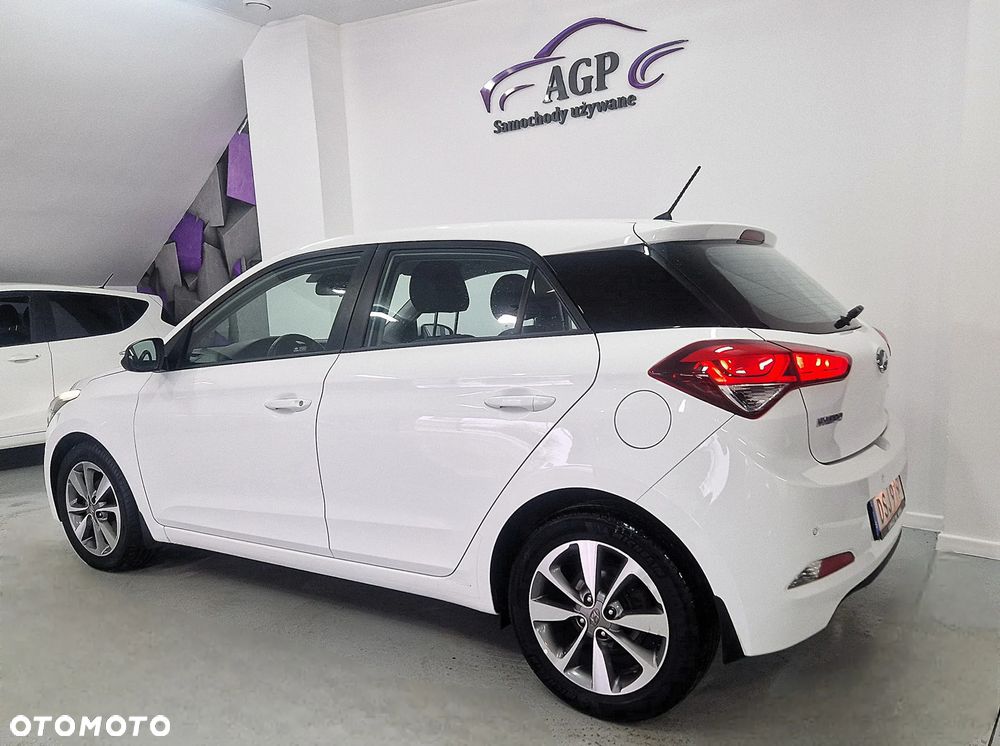 Hyundai i20 - 15