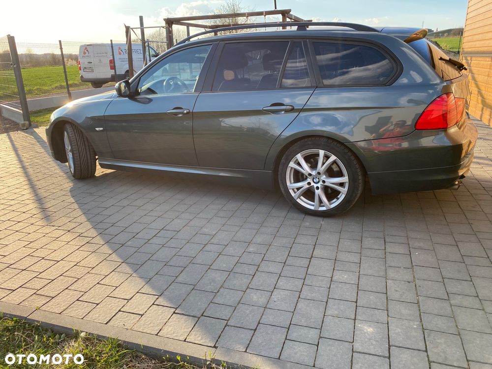 BMW Seria 3 318i - 15