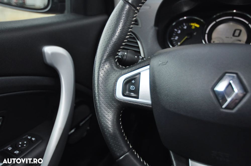 Renault Megane ENERGY dCi 130 Start & Stop Bose Edition - 20