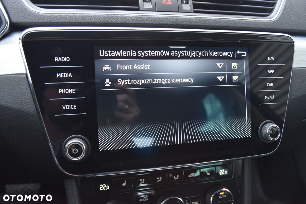 Skoda Superb 2.0 TDI SCR Ambition DSG - 21