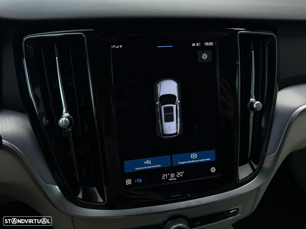 Volvo V60 2.0 T6 AWD TE Essential - 41