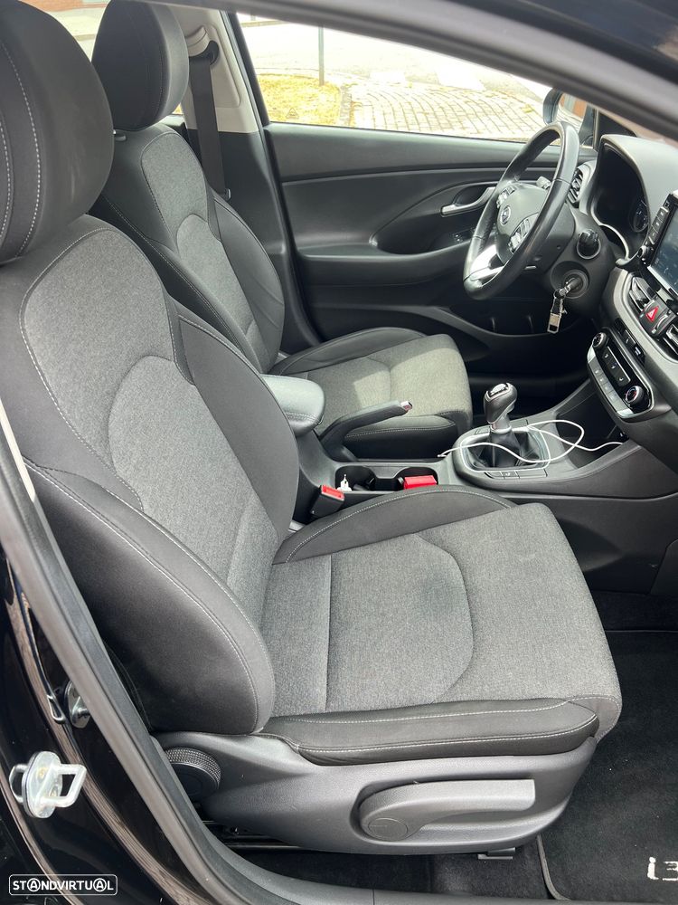 Hyundai i30 SW 1.6 CRDi Style Plus - 29