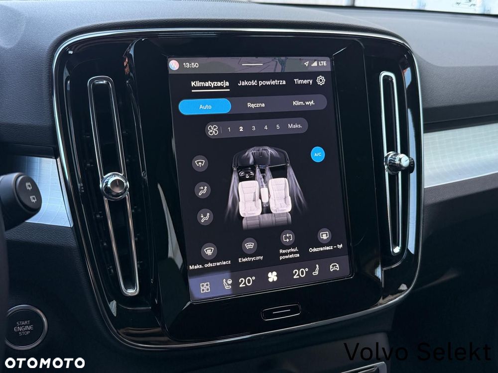 Volvo XC 40 B3 Plus Dark - 22