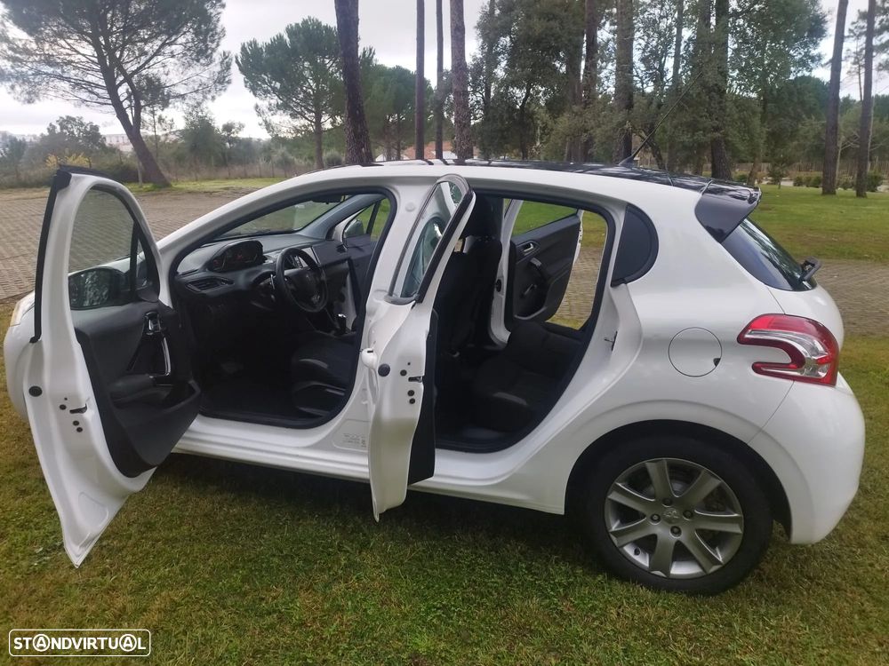 Peugeot 208 e-HDi 68 EGS5 Stop&Start Active - 4