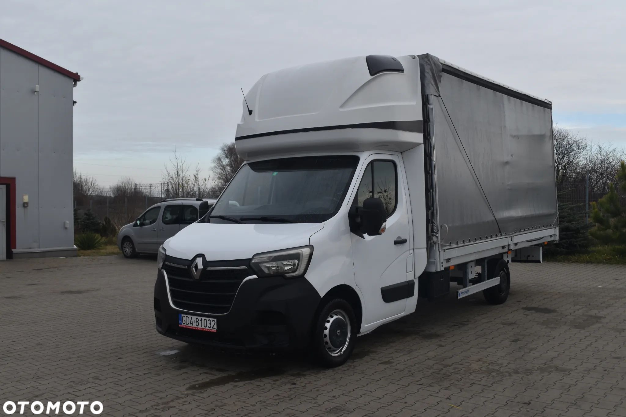 Renault Master - 1