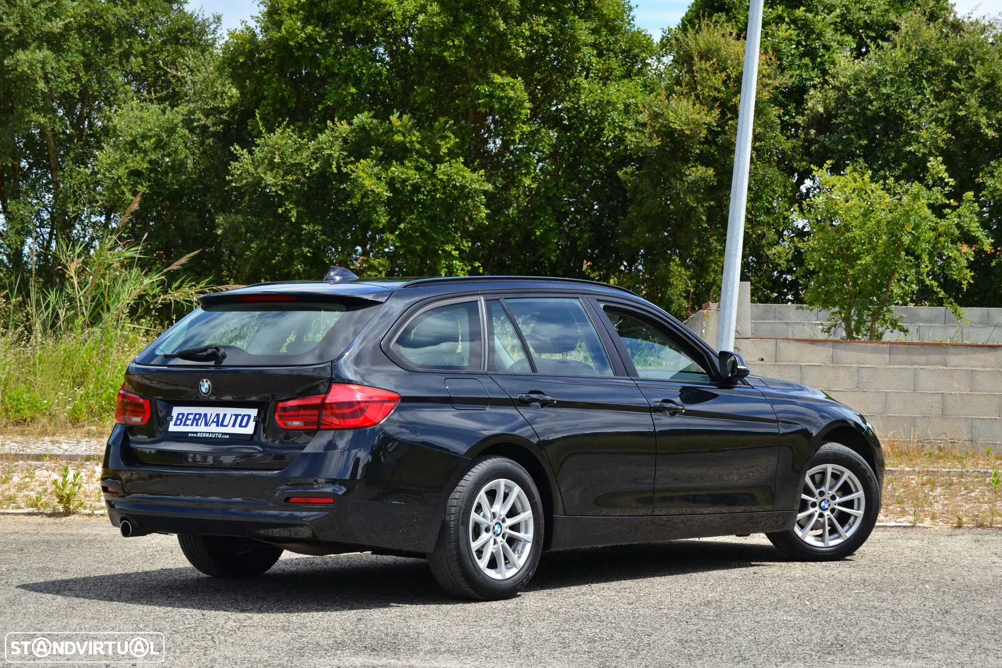 BMW 318 d Touring - 11