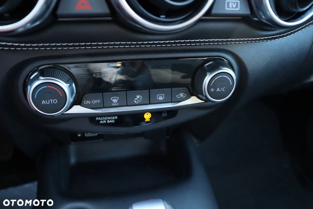 Nissan Juke 1.6 Hybrid N-Connecta AMT - 16