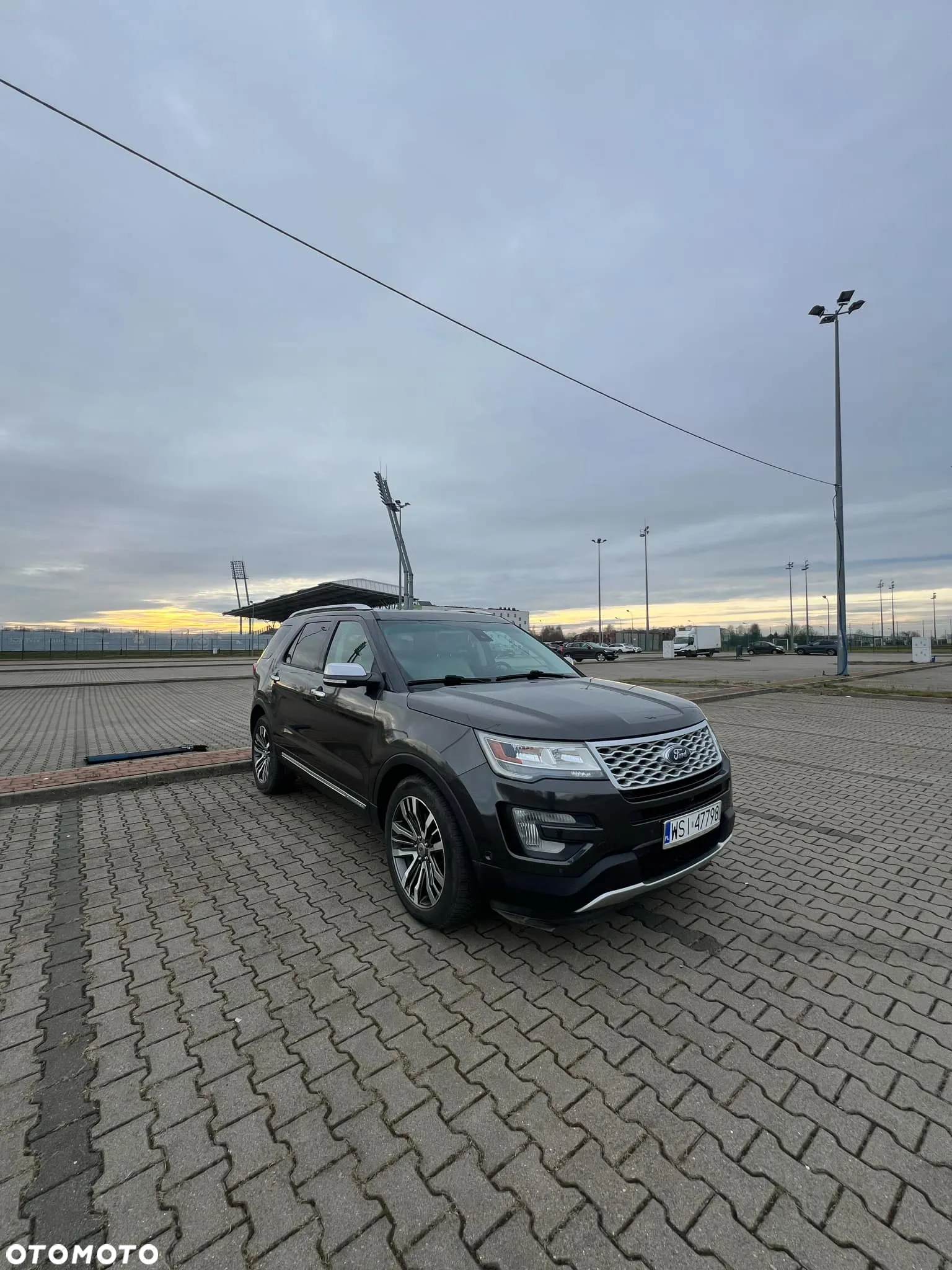 Ford Explorer - 2