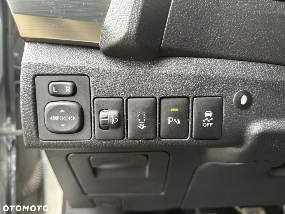 Toyota Auris 1.6 Premium Comfort - 21