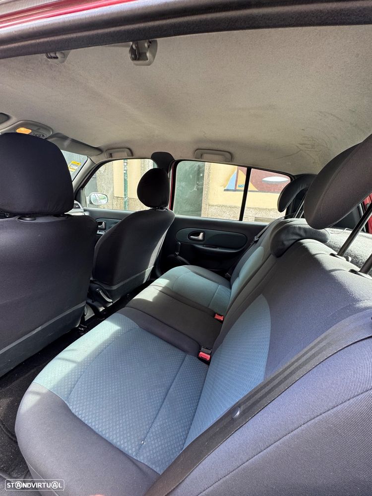 Renault Clio 1.2 16V Confort - 7