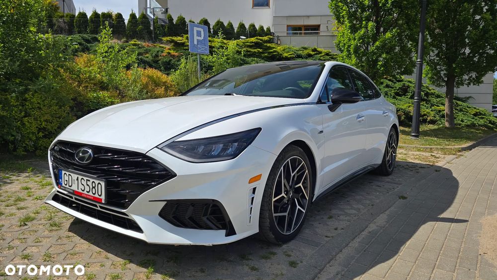 Hyundai Sonata - 1