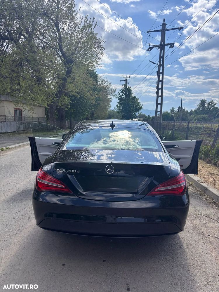 Mercedes-Benz CLA 200 - 4