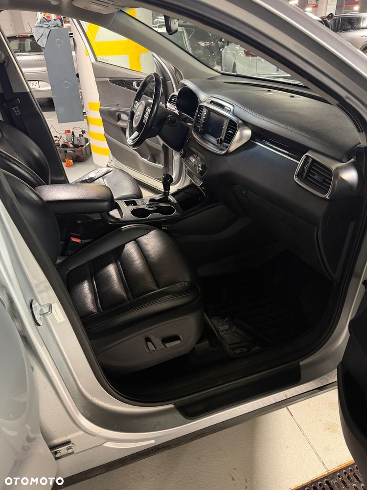 Kia Sorento - 11